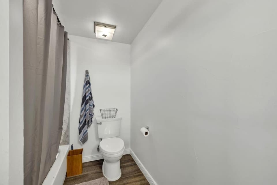 Bathroom, Bath