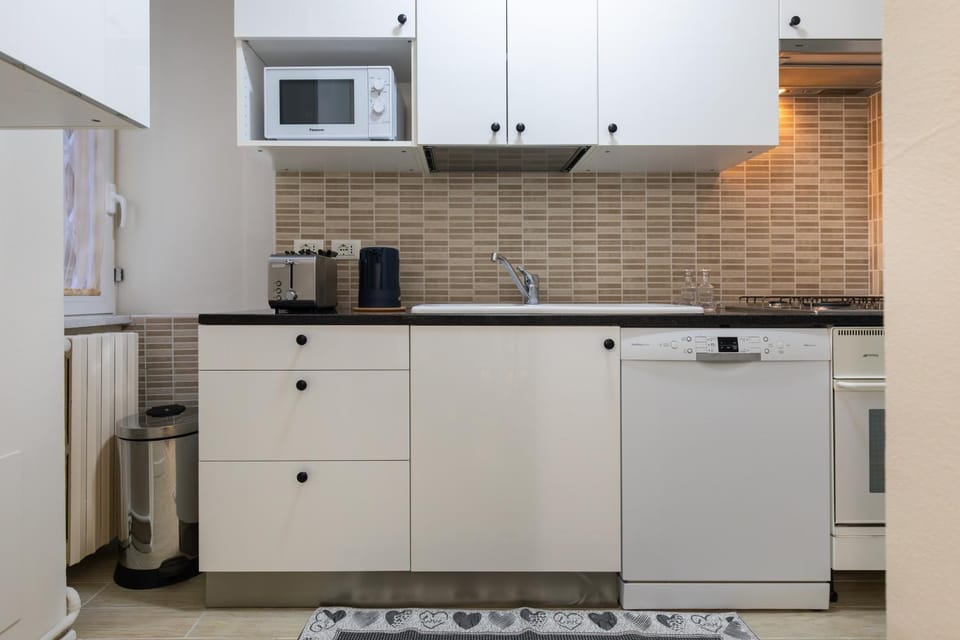 Coffee/tea facilities, Kitchen or kitchenette, dishwasher, minibar, pet friendly, stove, toaster
