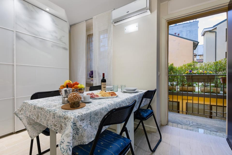 Patio, Living room, Dining area