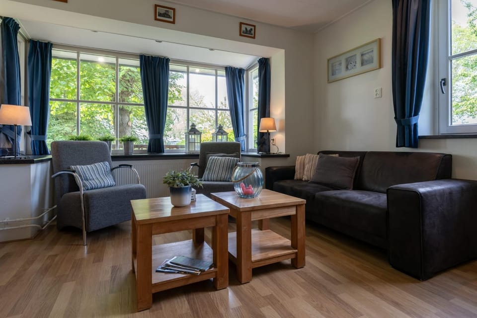 Hello Zeeland - Essenhoeve 1 Voorhuis House in Zeeland, Netherlands