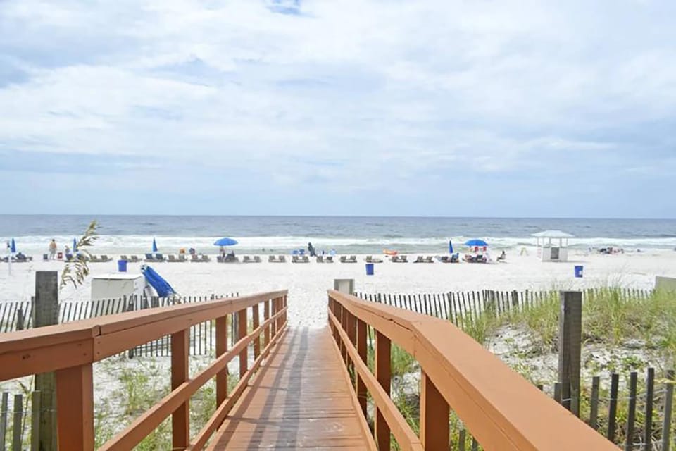Marisol 204 by Emerald Coast Retreats Apartment in Long Beach