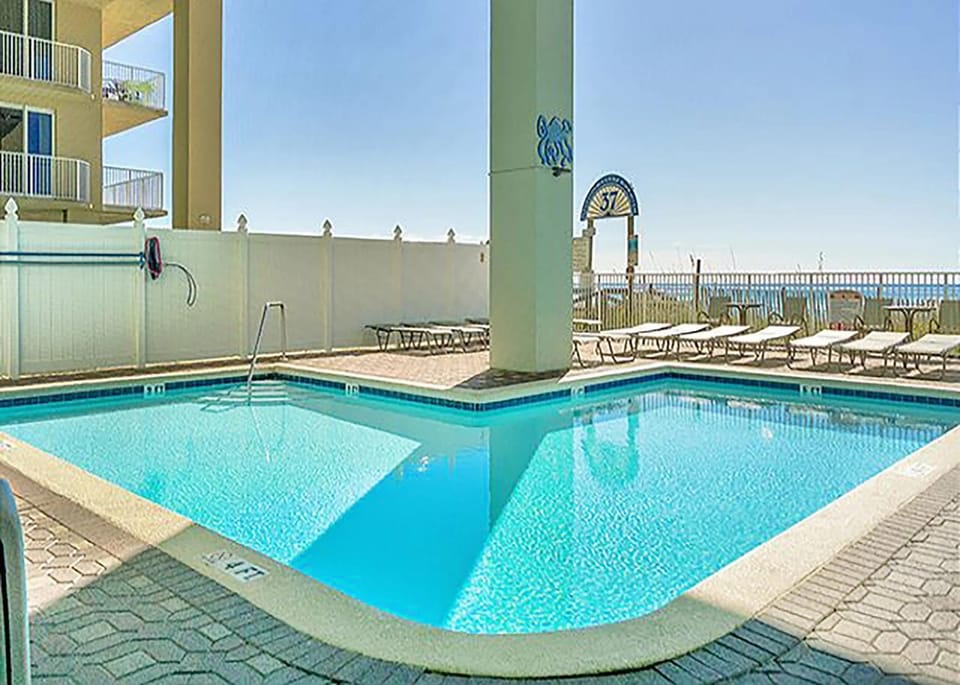 Marisol 204 by Emerald Coast Retreats Apartment in Long Beach