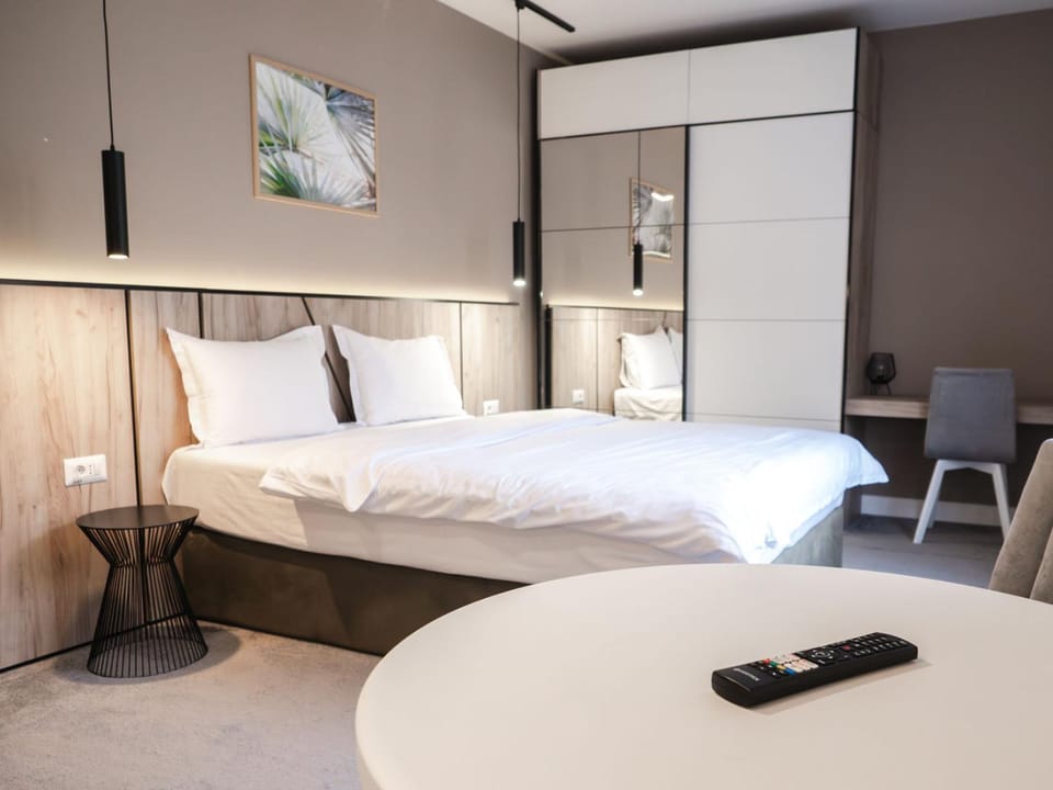 Bed, Photo of the whole room, Bedroom, hair dresser, wardrobe
