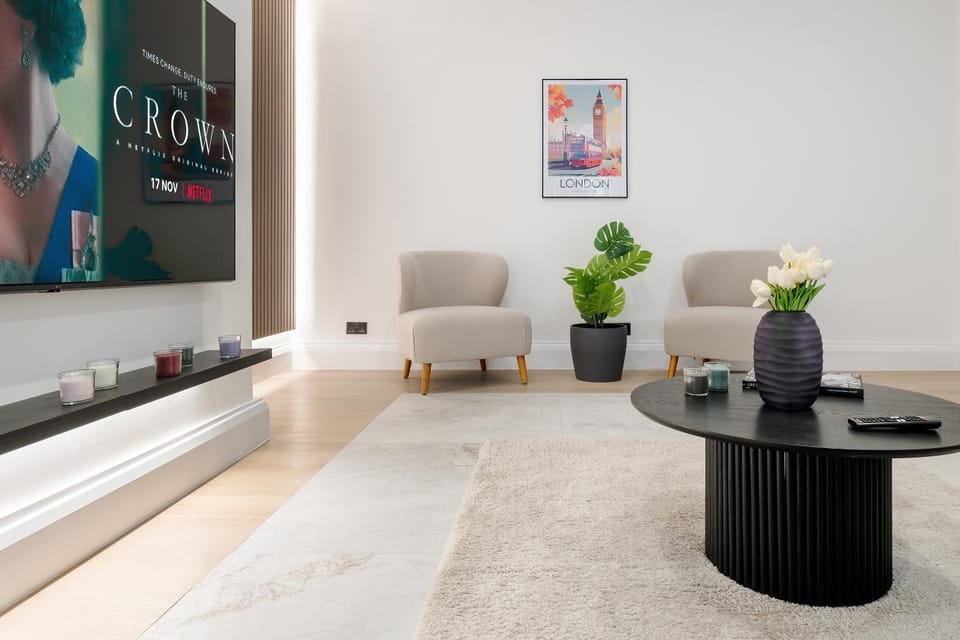 TV and multimedia, Living room, Seating area