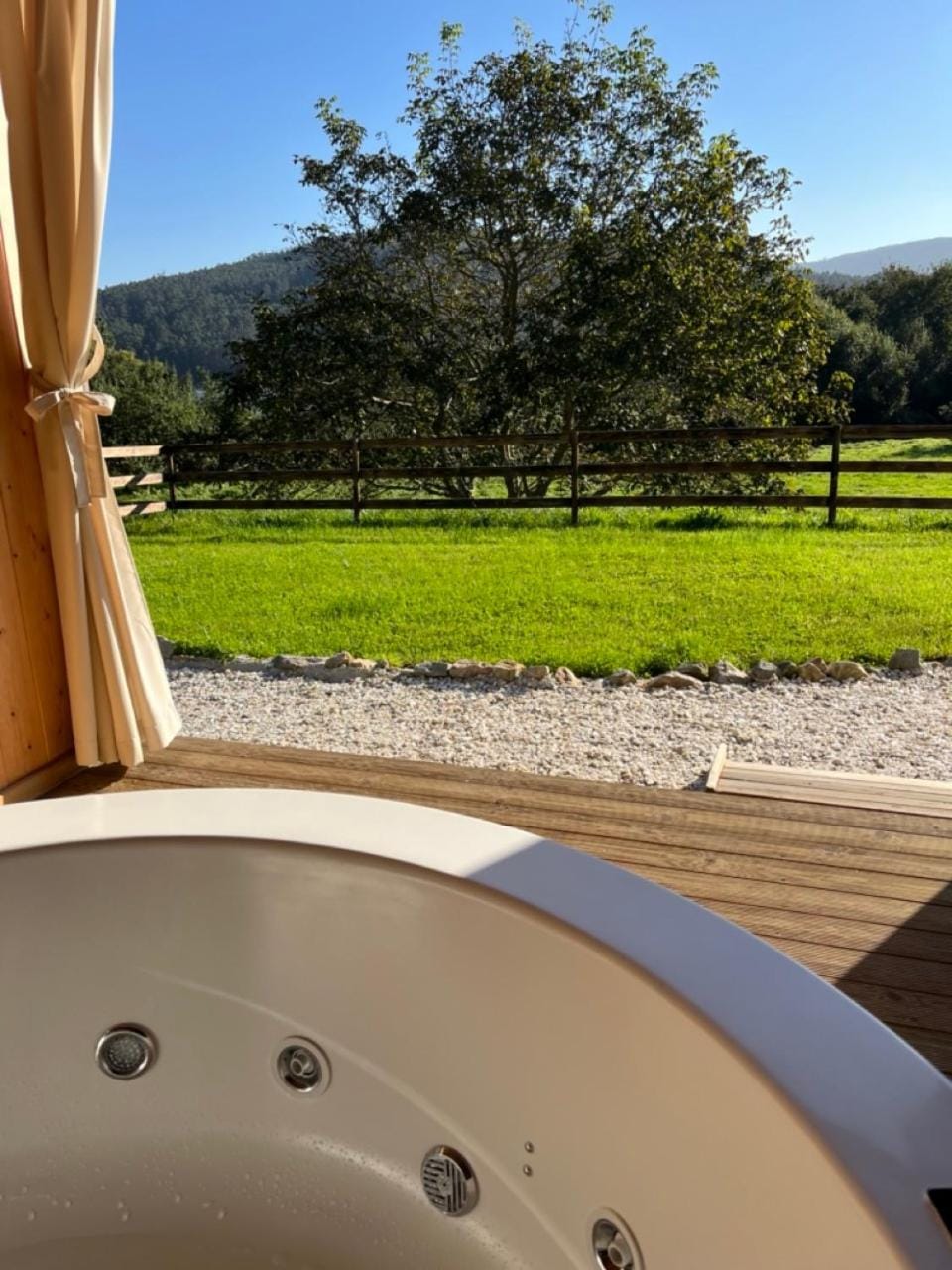 Hot Tub, Garden view, Mountain view, River view