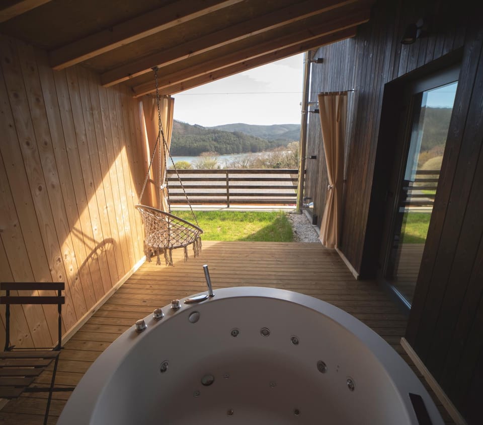 Natural landscape, Hot Tub, Lake view, Mountain view, River view