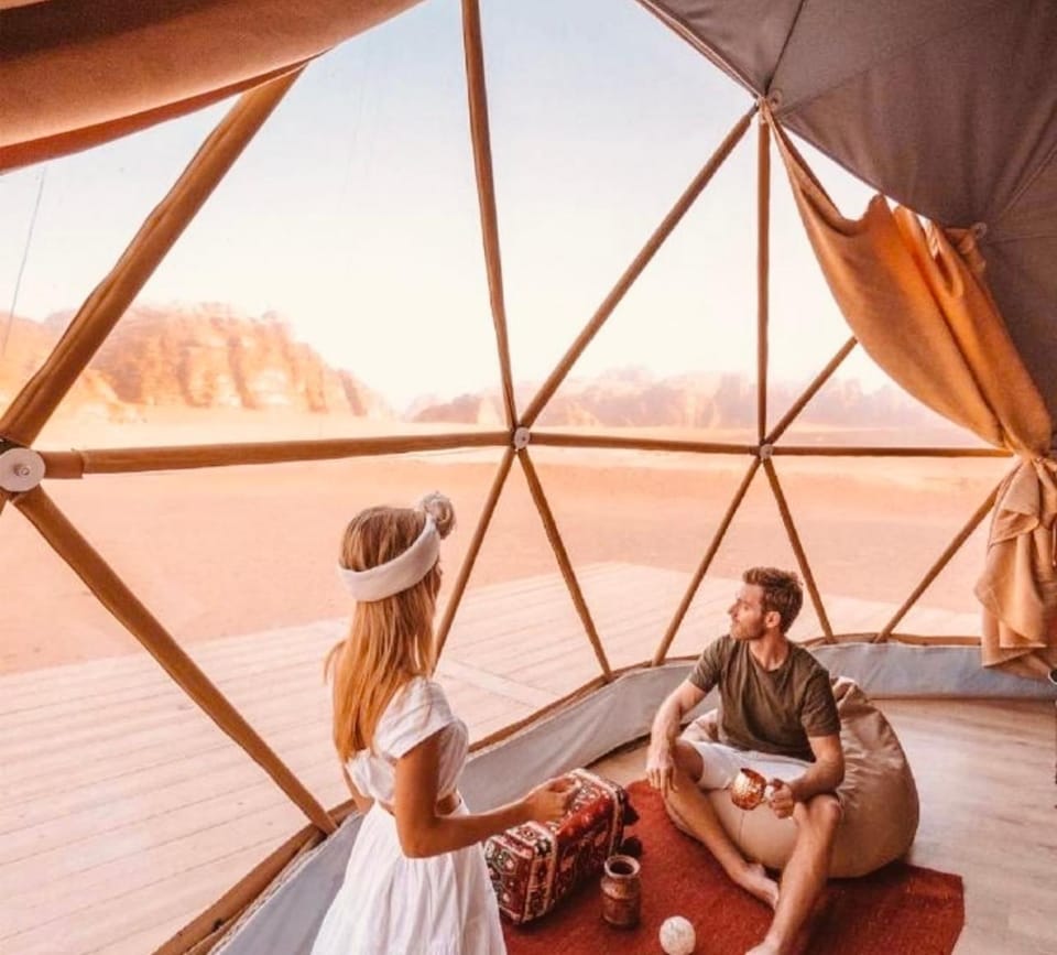 Balcony/Terrace, Seating area, Mountain view