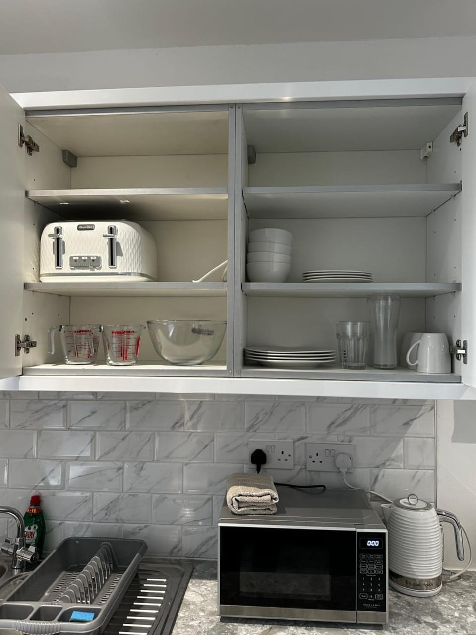 Town Centre Studio Flat Apartment in Merthyr Tydfil
