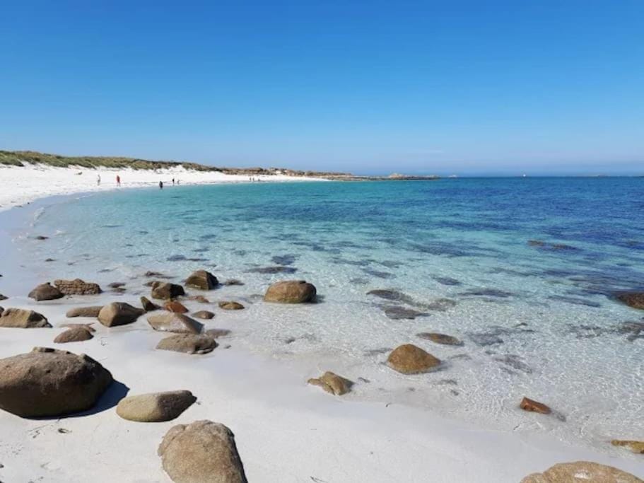 Maison néo bretonne rénovée à 2mn à pied d'une jolie plage House in Plouguerneau