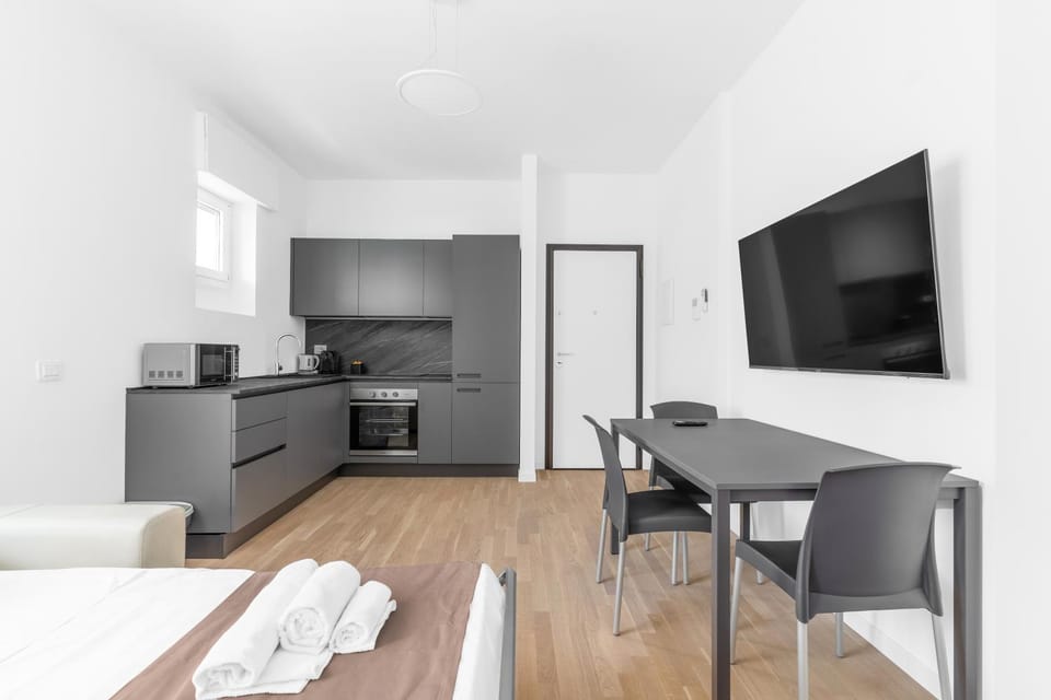 TV and multimedia, Kitchen or kitchenette, Dining area, oven