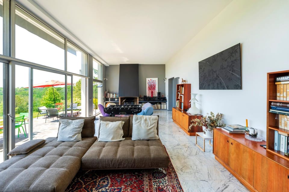 Property building, Living room
