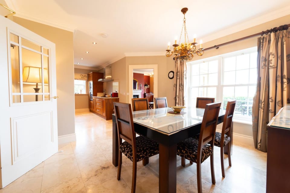 Waters Edge 2 Apartment in Dingle