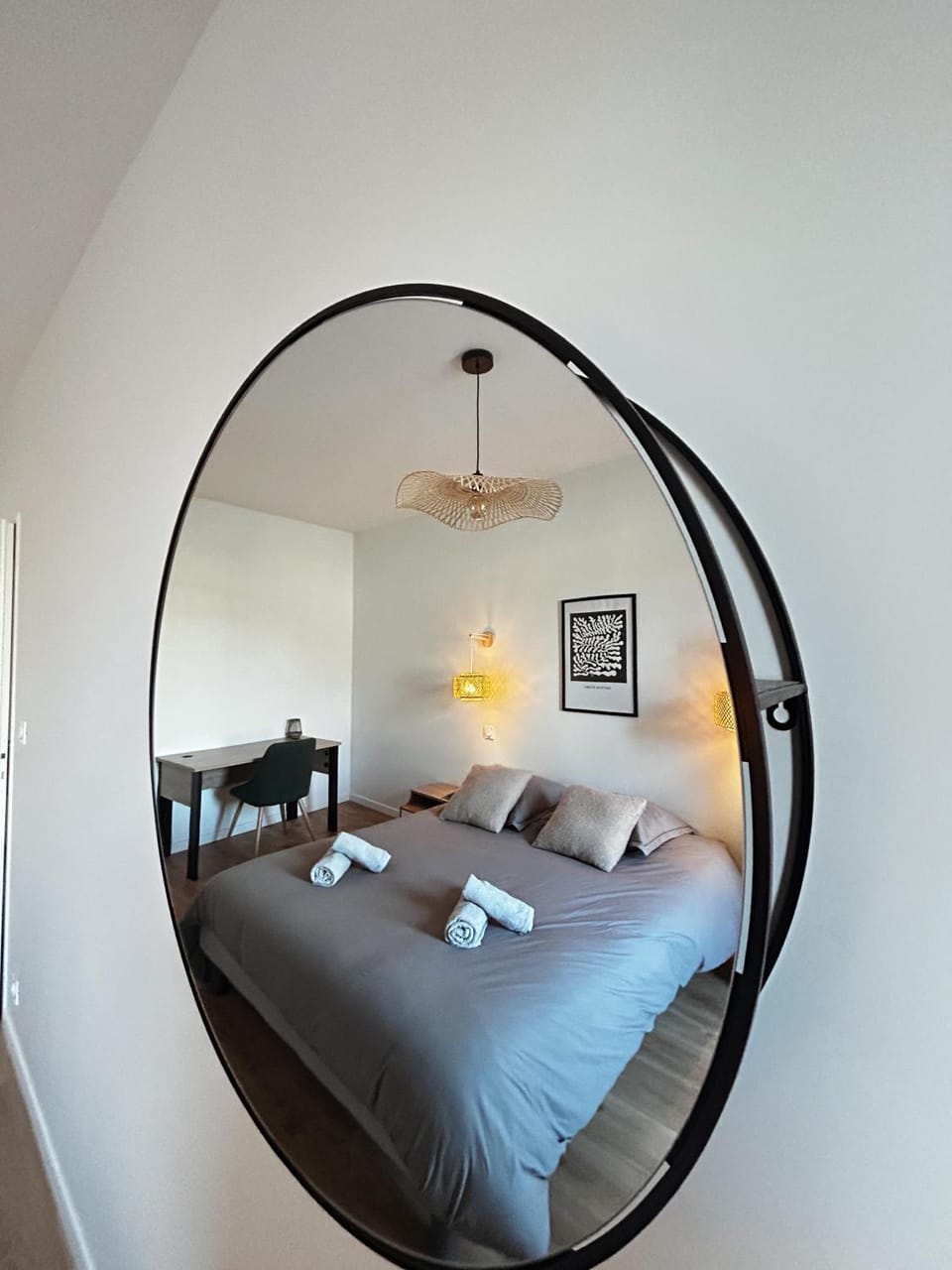 Bed, Photo of the whole room, Bedroom