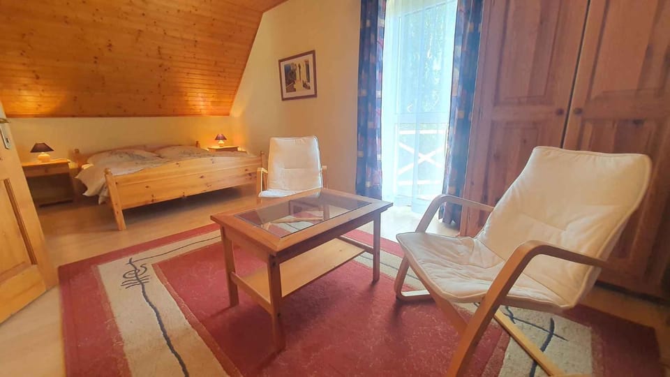 Seating area, Bedroom