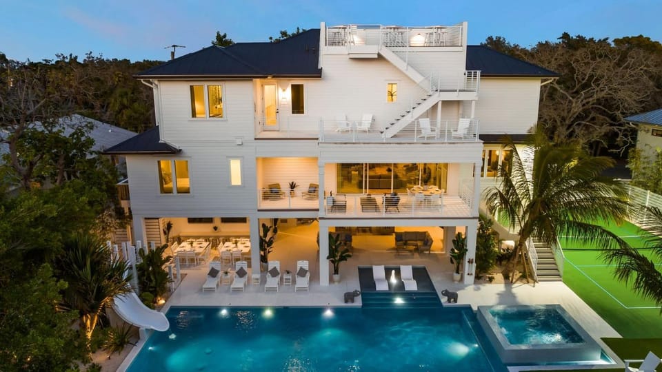 Property building, Patio, Day, Garden, Other, Pool view, Swimming pool