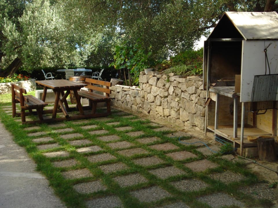 BBQ facilities, Garden, Garden, Living room, Photo of the whole room, Logo/Certificate/Sign