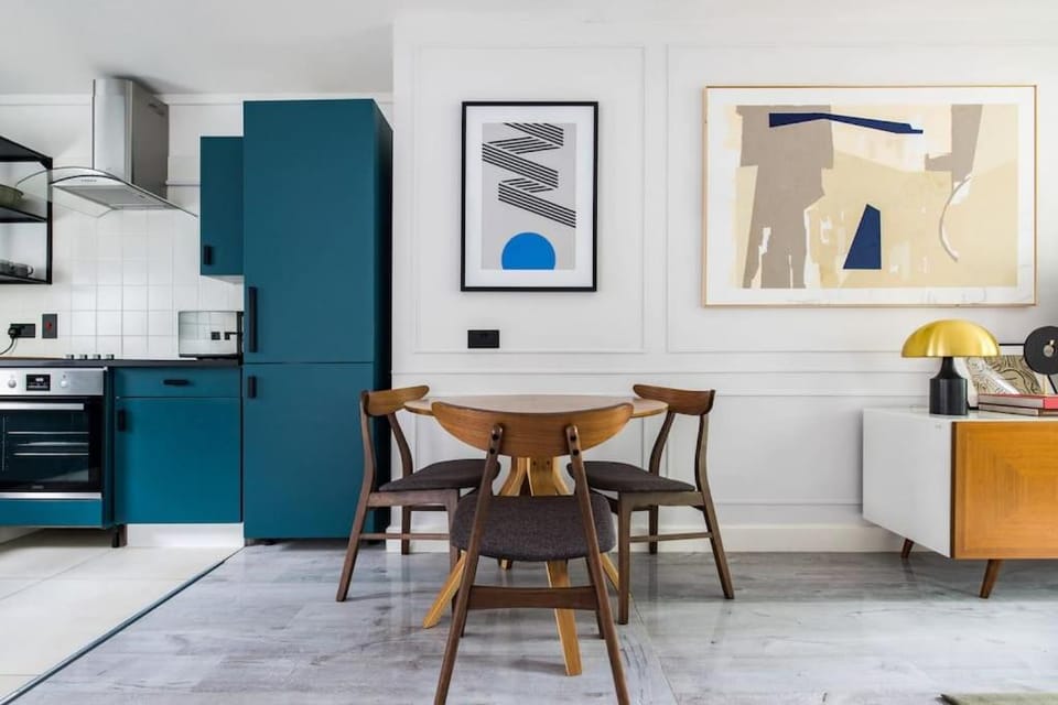 Contemporary central flat in Clerkenwell Green Apartment in London Borough of Islington