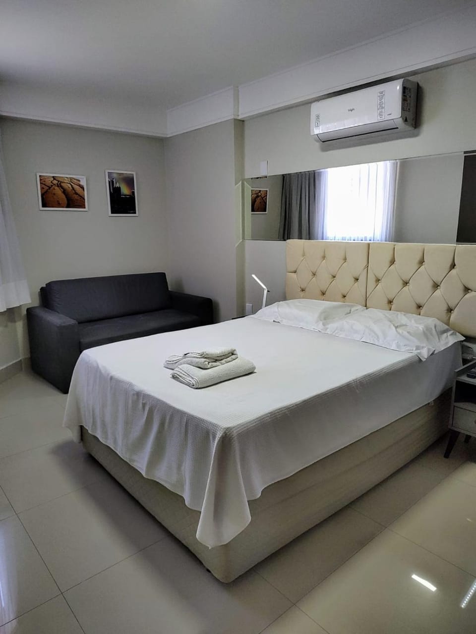 Bed, Bedroom, air conditioner