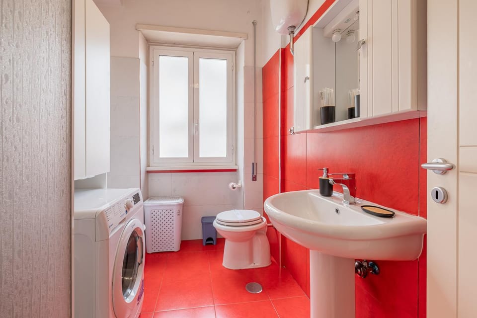 Shower, Toilet, Bathroom, bidet, towels, washing machine