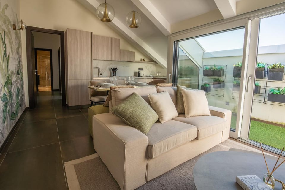 Balcony/Terrace, Kitchen or kitchenette, Living room, Dining area