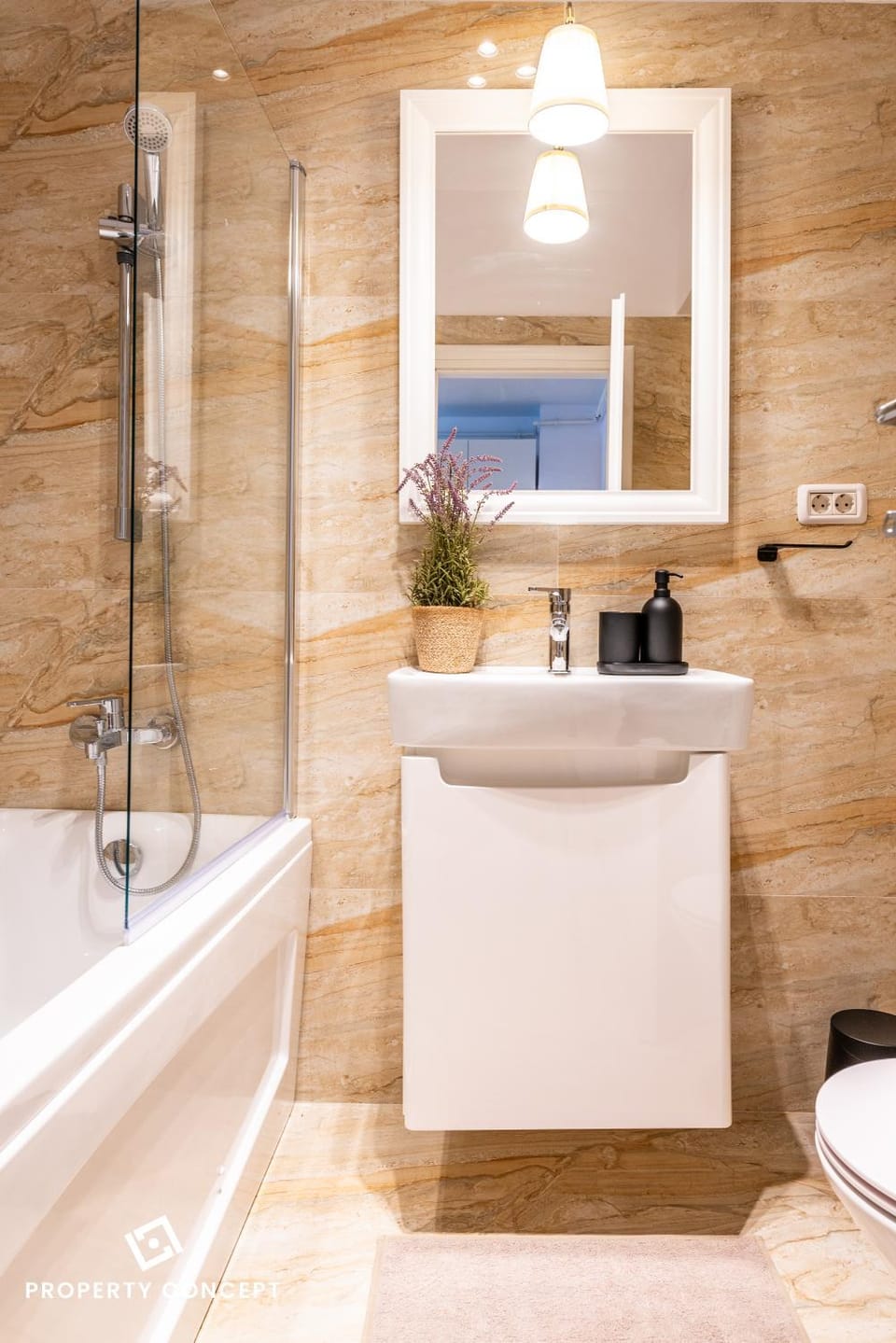 Bathroom, Bath, towels