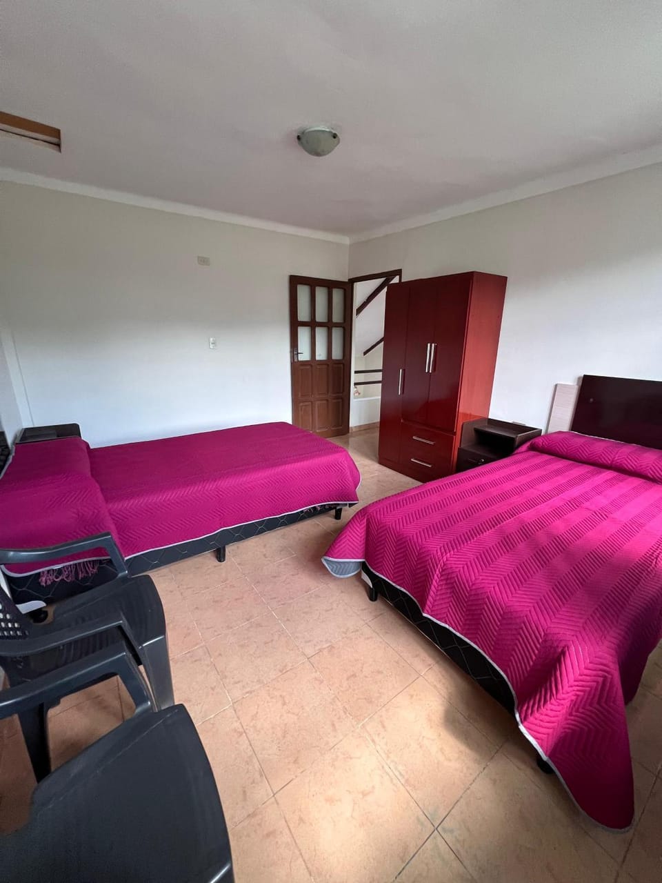 Bed, Living room, Photo of the whole room, Seating area, Bedroom