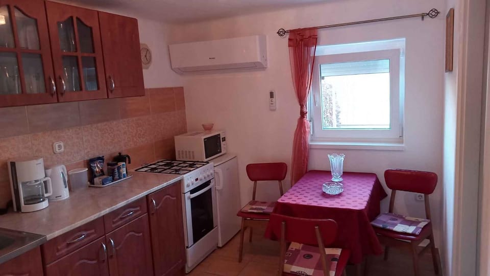 Coffee/tea facilities, Dining area, microwave