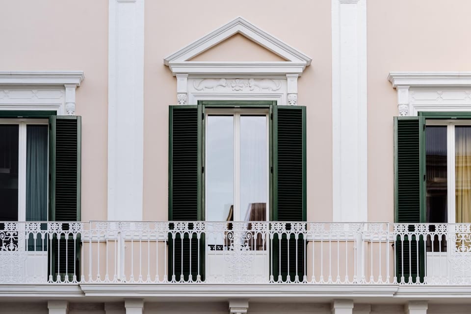 Property building, Balcony/Terrace, Internal: Not applicable to any particular room