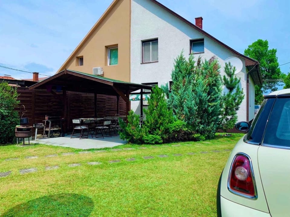 Property building, Summer, Garden