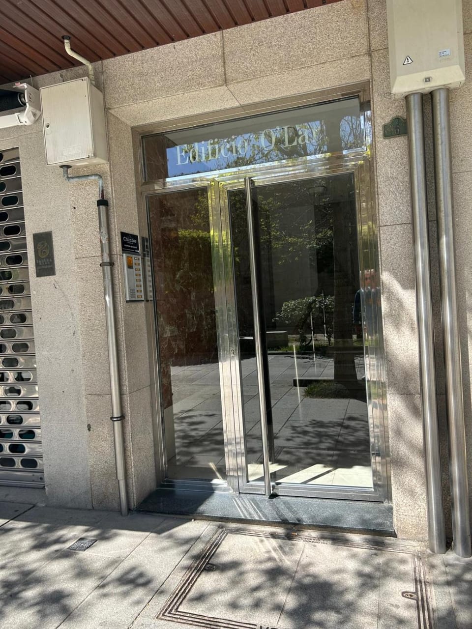 Facade/entrance