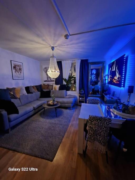 Property building, TV and multimedia, Living room, locker