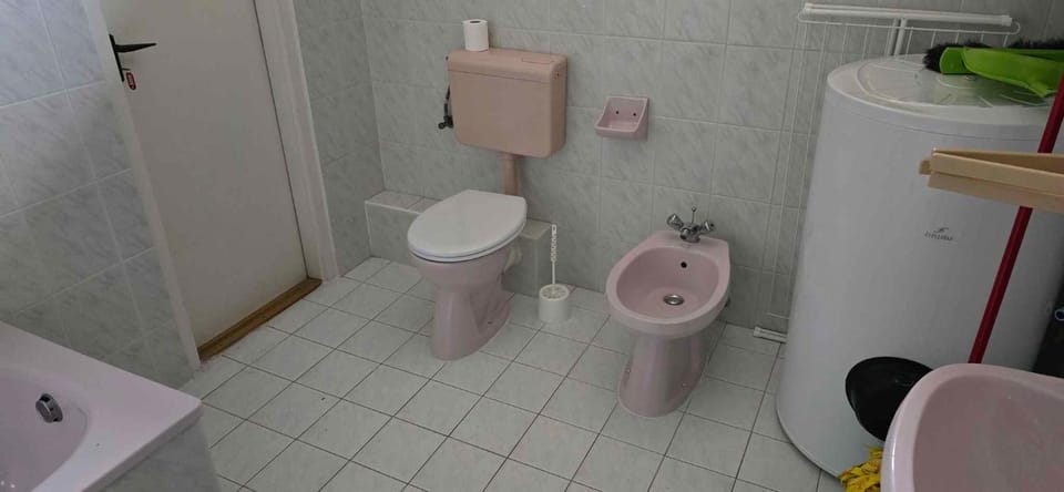 Toilet, Bathroom