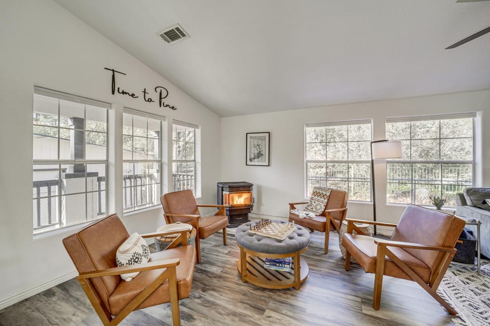 Mtn Views + Playground: Family-Friendly Pine Cabin Cabin in Pine