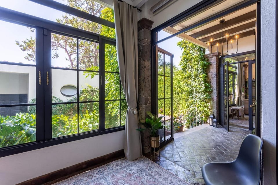 Day, View (from property/room), Living room, Garden view