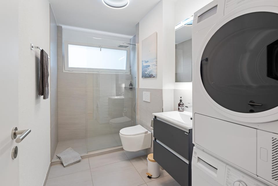 Shower, Toilet, washing machine, dryer