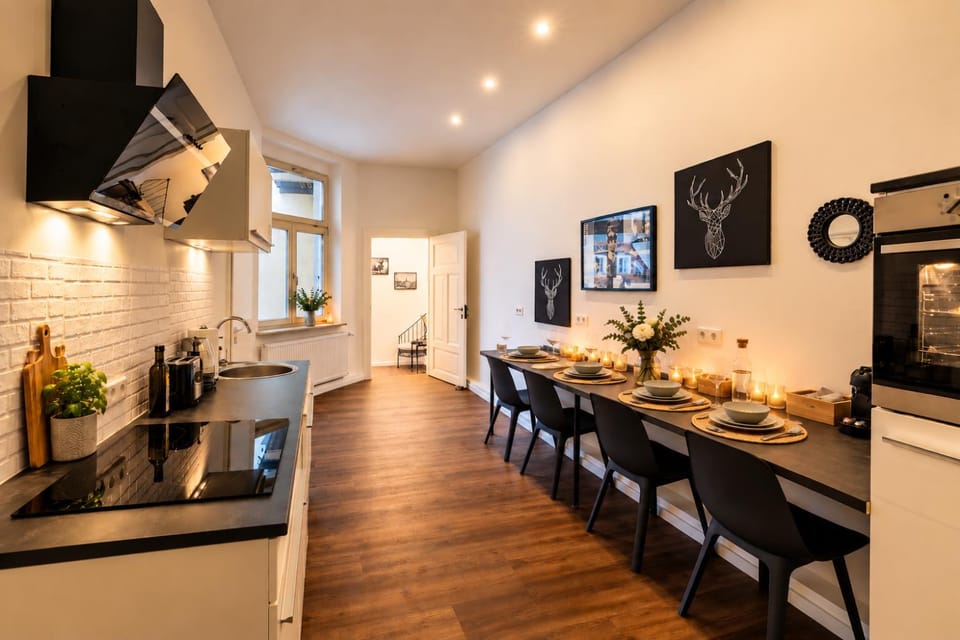 Dining area, dishwasher, kitchen