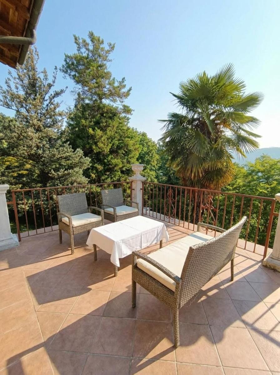 La Mulattiera - vista lago House in Baveno