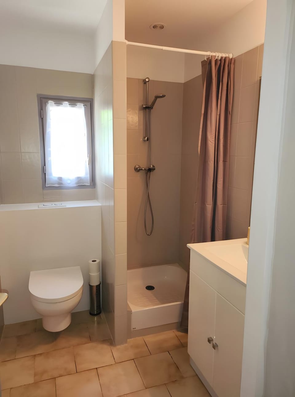 Bathroom, Living room