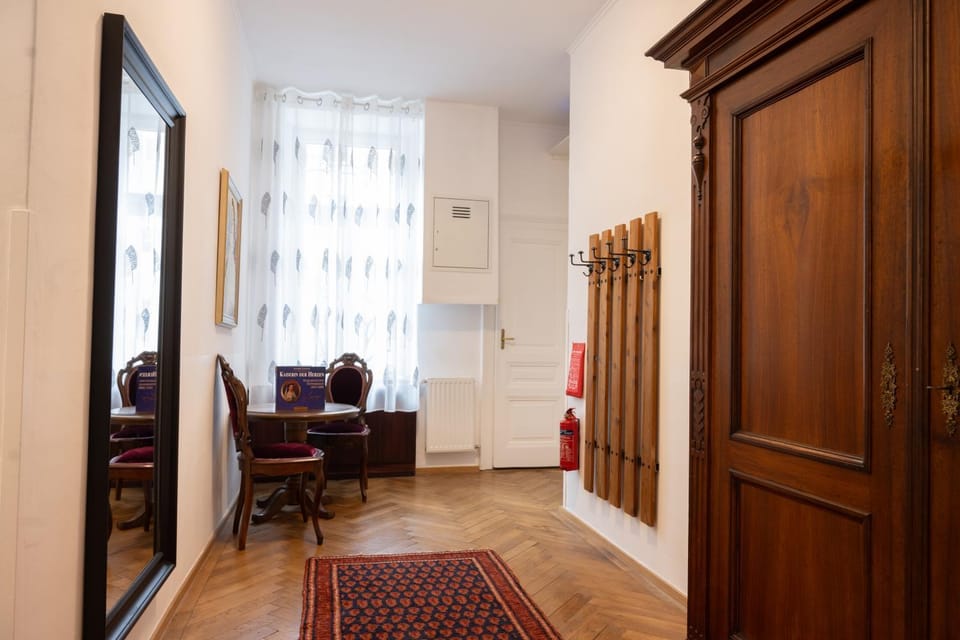 Seating area, wardrobe