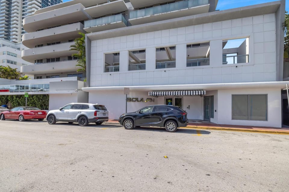 Suites at Boulan South Beach Apartment in South Beach Miami