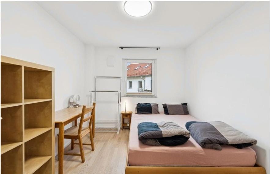 Nice for Companies,Family,Business, by Messe Munich ICM, direct Metro 15 min to CityCenter, Oktoberfest, 2-BedRoom full 2-BathRoom, free Parking, Balcony Apartment in Bavaria