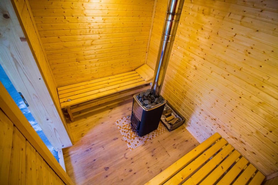 Стальовата Къща - Stalyovata Guest House - Private Pool, Jacuzzi & Sauna Villa in Burgas Province