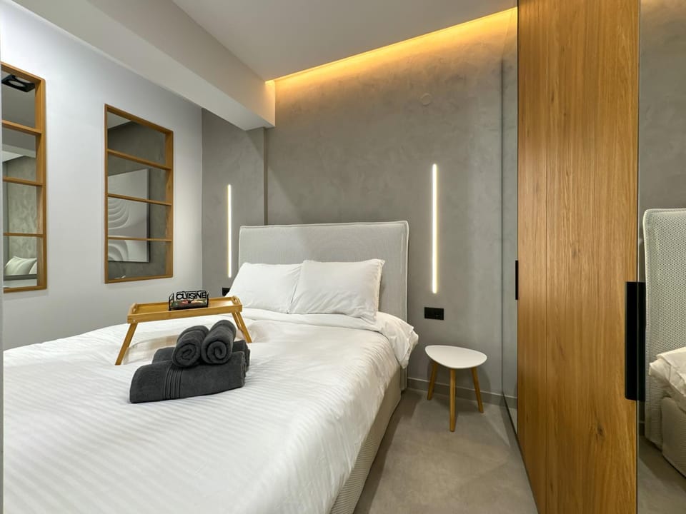 Bed, Photo of the whole room, Bedroom, towels, wardrobe
