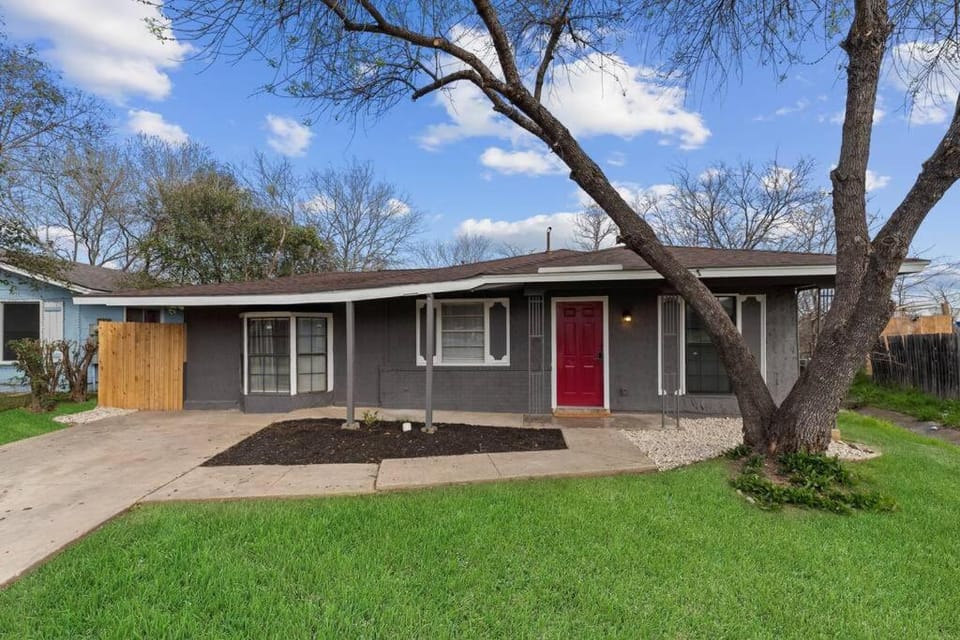Steps to Lackland AFB & SeaWorld House in San Antonio