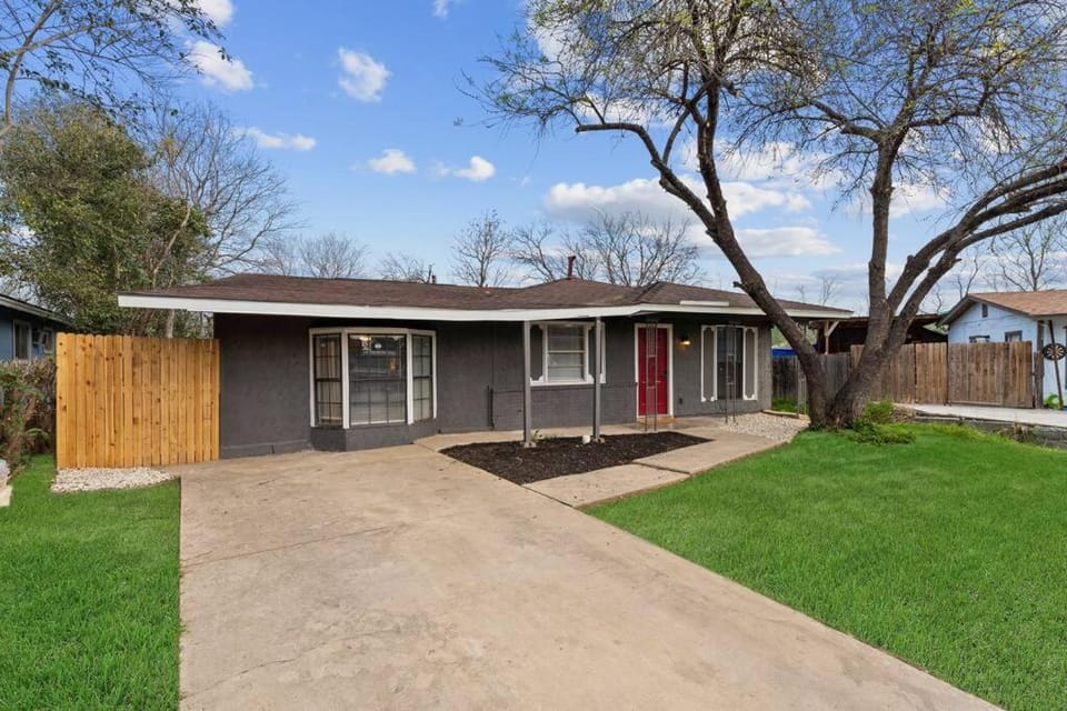 Steps to Lackland AFB & SeaWorld House in San Antonio