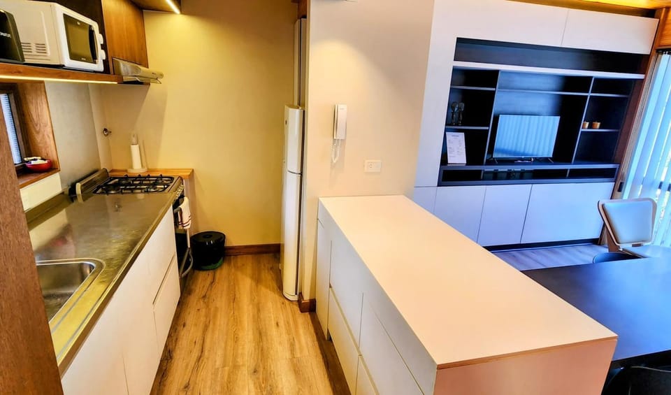 Kitchen or kitchenette, minibar, pet friendly, stove