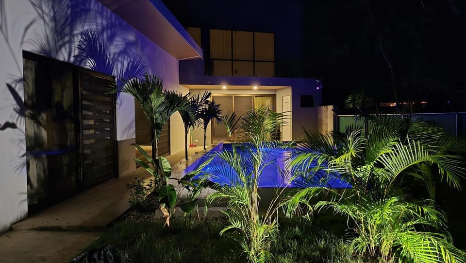 Garden, Swimming pool