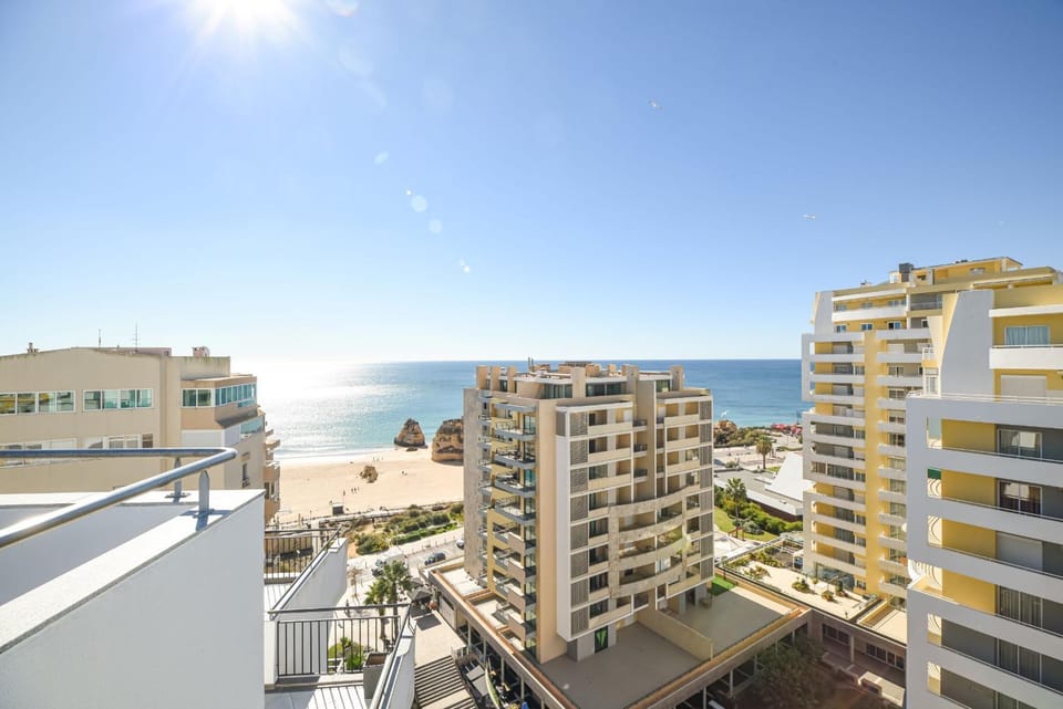 THE PENTHOUSE in Praia da Rocha Apartment in Portimao