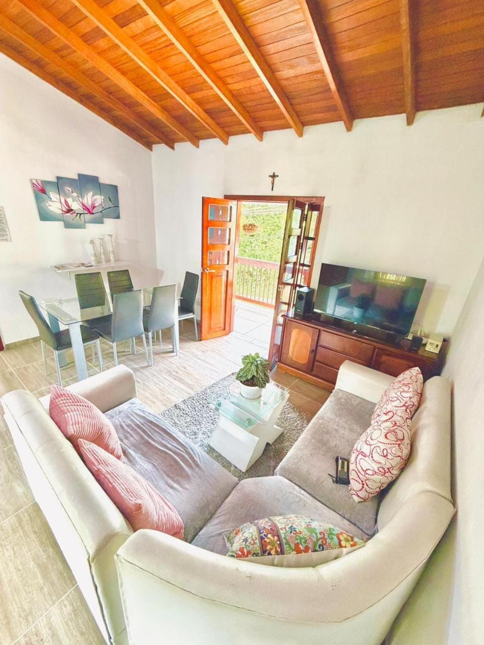 Communal lounge/ TV room