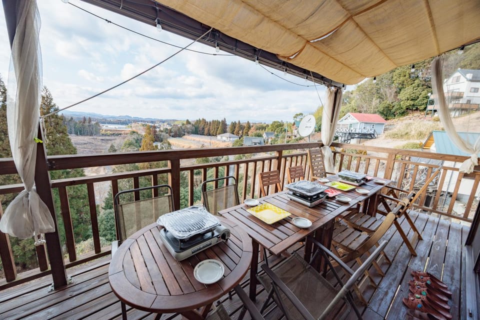 Balcony/Terrace, Food and drinks